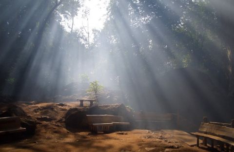 Zdjęcie z rejsu żeglarskiego Railay Beach