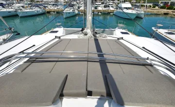 Lagoon 450 — zdjęcie 2