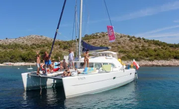 Lagoon 380 — zdjęcie 2