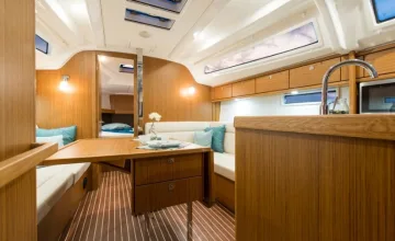 Bavaria Cruiser 37 — zdjęcie 2