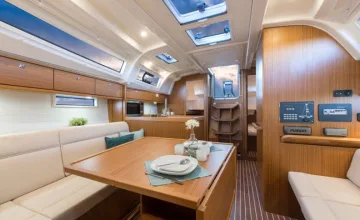 Bavaria Cruiser 37 — zdjęcie 3