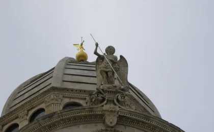 Poranek i śniadanie na lokalnym targu – zdjęcie 4