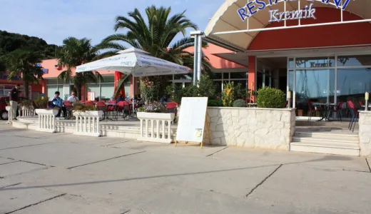 Restauracja przy marinie