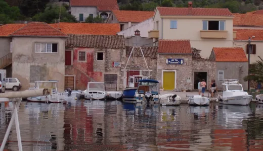 Veli Iž