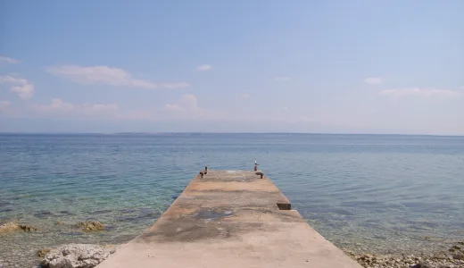 Wypoczynek na plażach w okolicy Kukljicy