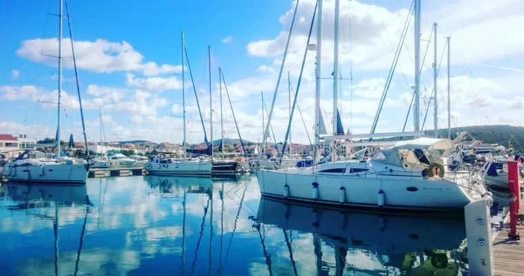 Rejs One Way: Pirovac - Trogir