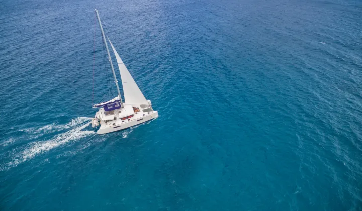 Rejs wakacyjny Zaton - Tribunj - Kornaty - Skradin Lagoon 380 S/Y Artan