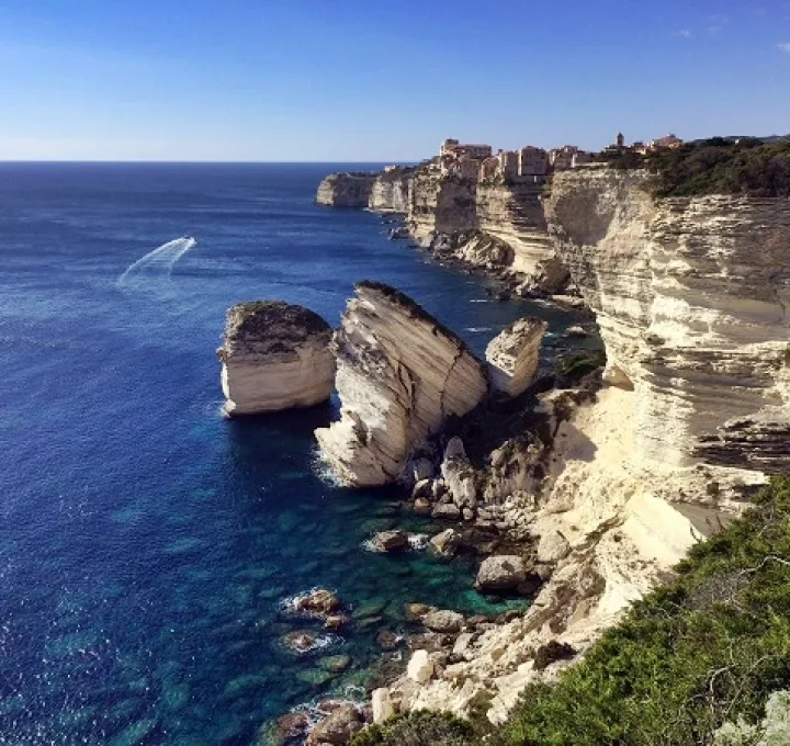 Sardynia, Bonifaccio i La Maddalena I
