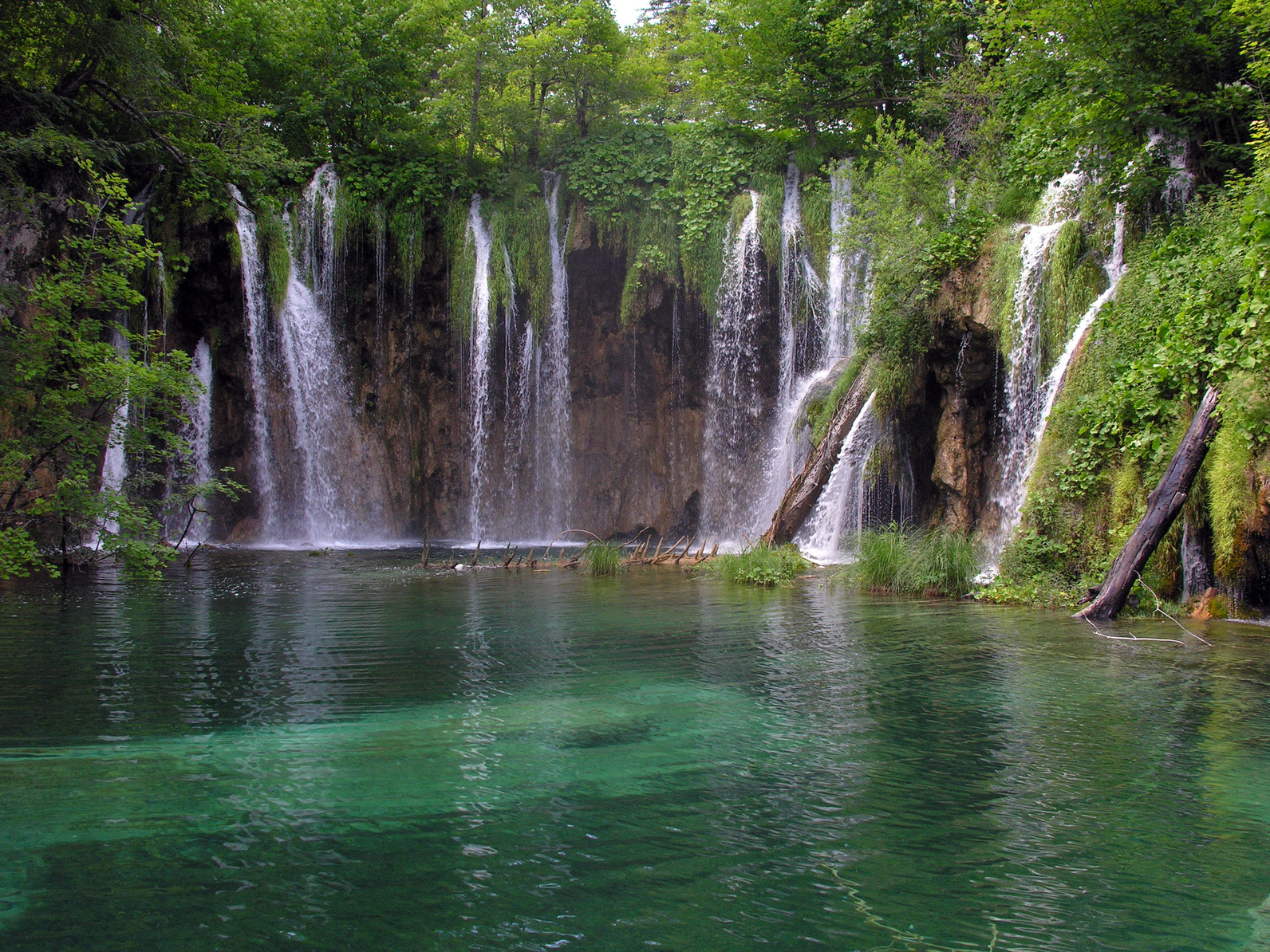 Canyoning w Chorwacji – jak przeżyć ekscytujące wakacje – zdjęcie 1