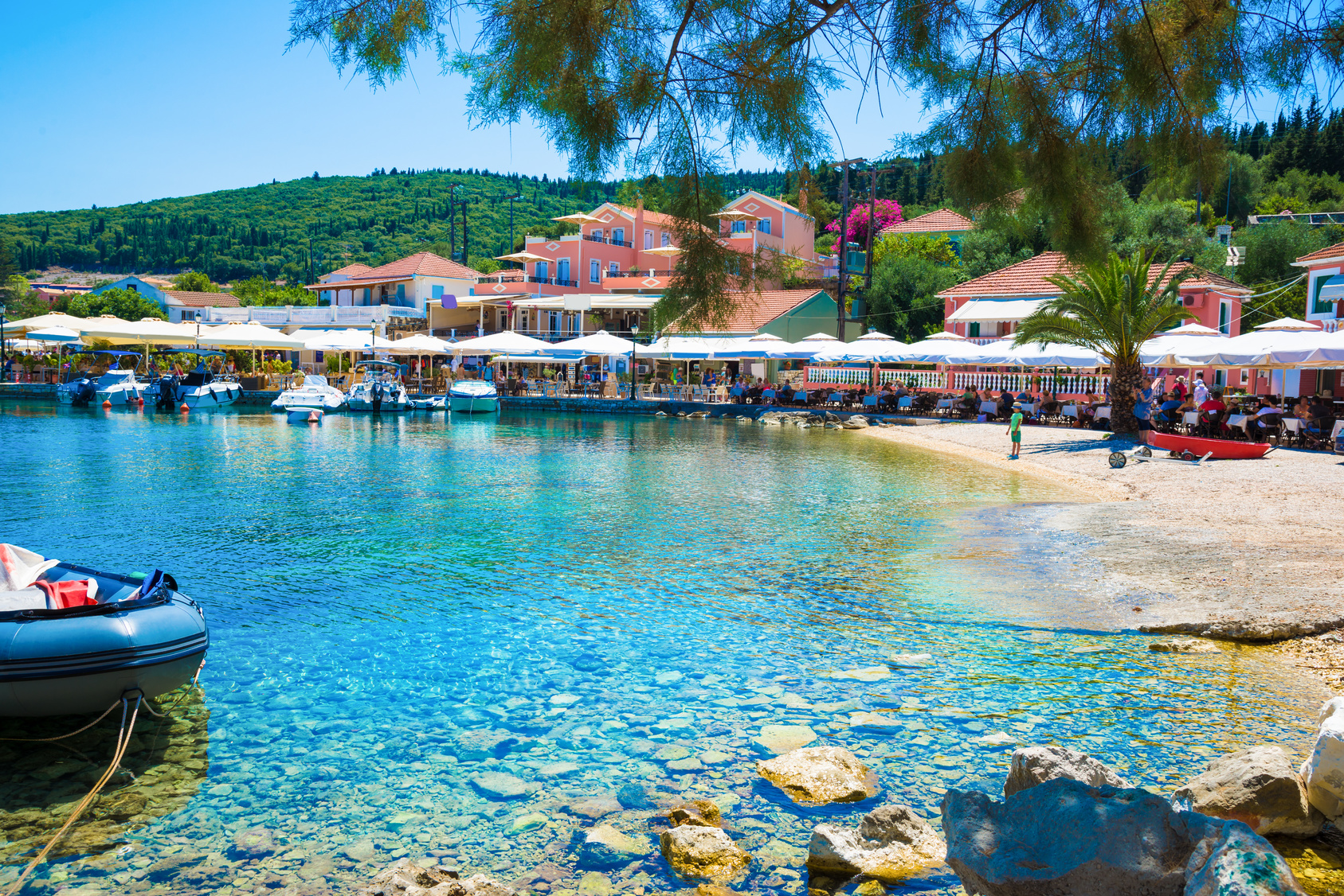 Lefkada – windsurfingowy raj i naturalne piękno