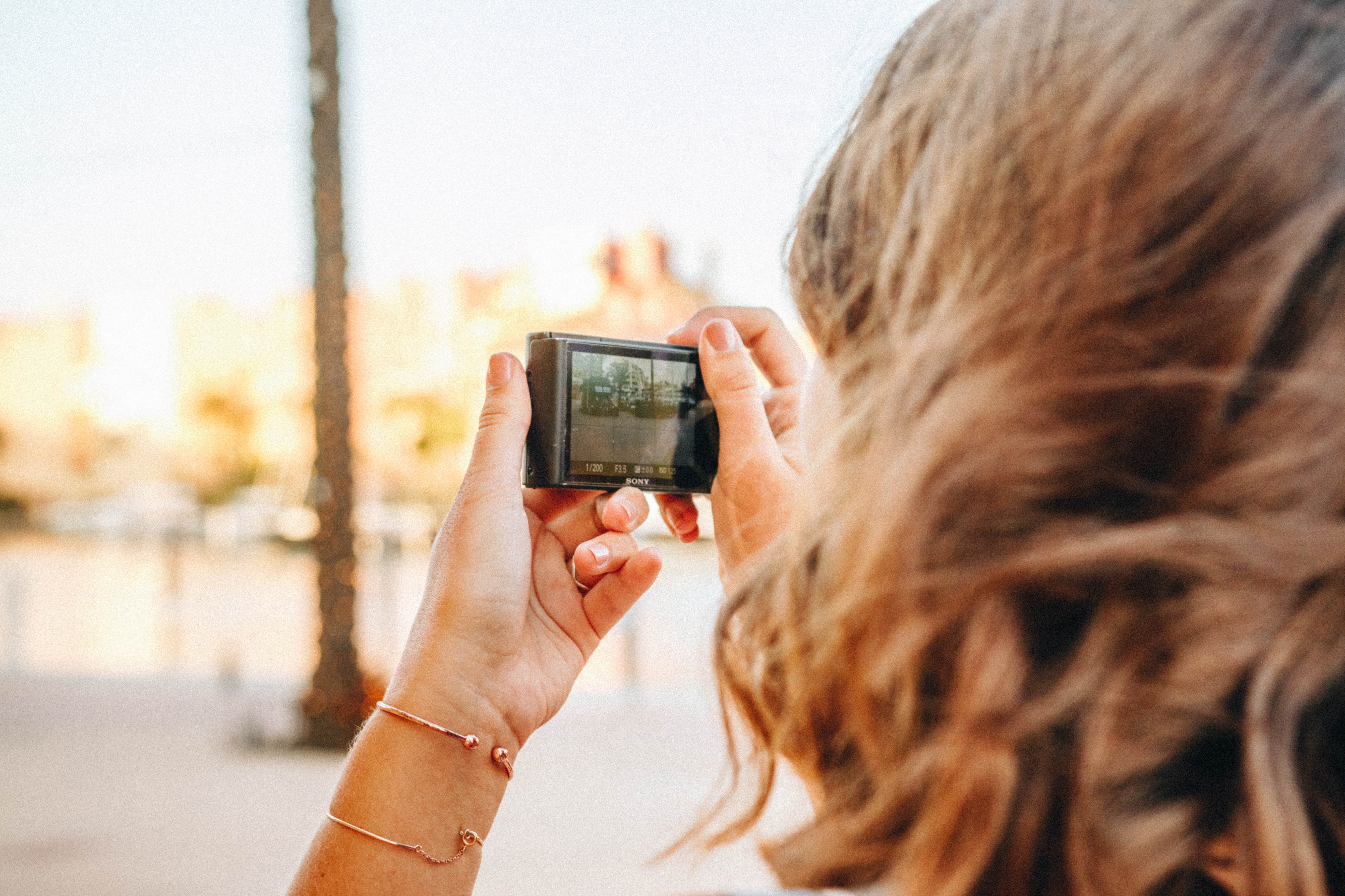 Żeglowanie z aparatem – instagramowe podróże w w Hiszpanii