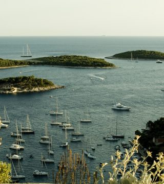 Zdjęcie z rejsu żeglarskiego Hvar: Plaże na Wyspach Paklińskich (Wyspy Piekielne)