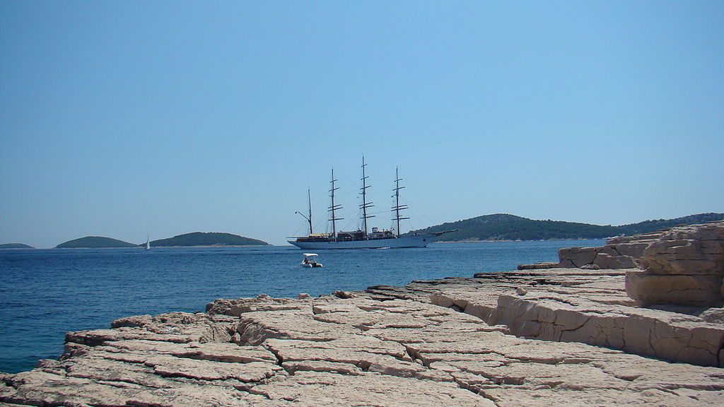 View_from_the_island_Tijan_at_Sea_Cloud_sailing_cruise_ship.jpg