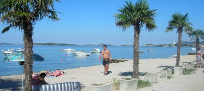 1024px-Vodice-Beach.JPG