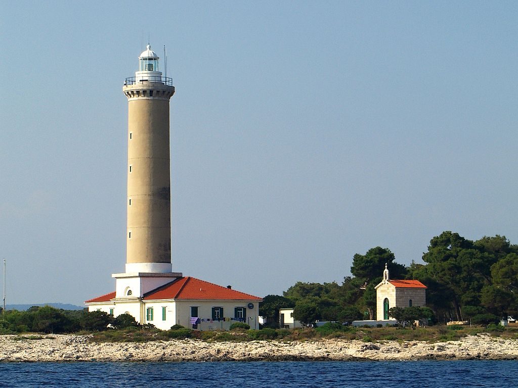 1024px-Veli_Rat_lighthouse_2.JPG