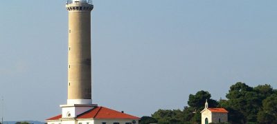 1024px-Veli_Rat_lighthouse_2.JPG