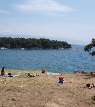 Zdjęcie z rejsu żeglarskiego Rab: Plaże na wyspie Rab