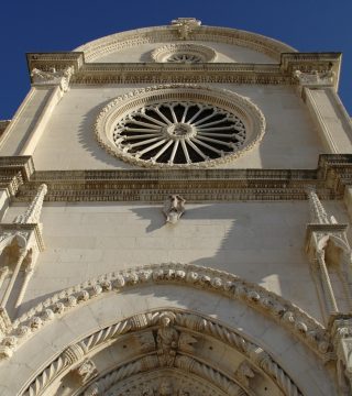 Zdjęcie z rejsu żeglarskiego Sibenik: Majestatyczna katedra św. Jakuba (Katedrala Sv. Jakova)