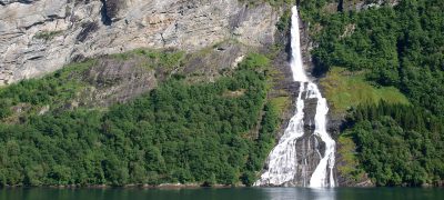 geiranger-2721378_1280.jpg