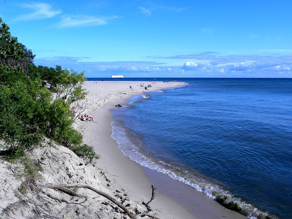 1024px-Beach_in_Hel.jpg