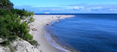 1024px-Beach_in_Hel.jpg