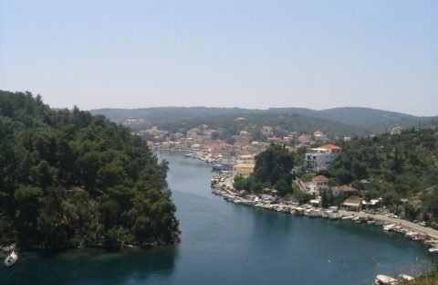 Zdjęcie z rejsu żeglarskiego Paxos