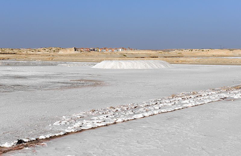 Cabo_Verde_Sal_Santa_Maria_salinas.jpg