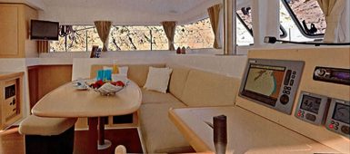 catamaran-lagoon-400-interieur-0.jpg