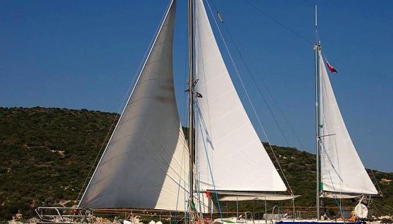Bruceo-Bara-Bara-Rejsy-Navigare.jpg