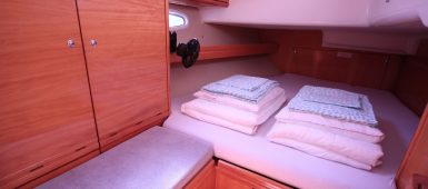 Yachtica Charter Bavaria 46 Cruiser Zebra  - kabina.JPG